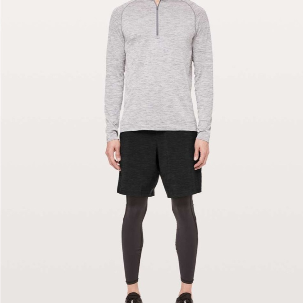 Lululemon Pace Breaker Short *Linerless 9"
Heather Allover Deep Coal Black